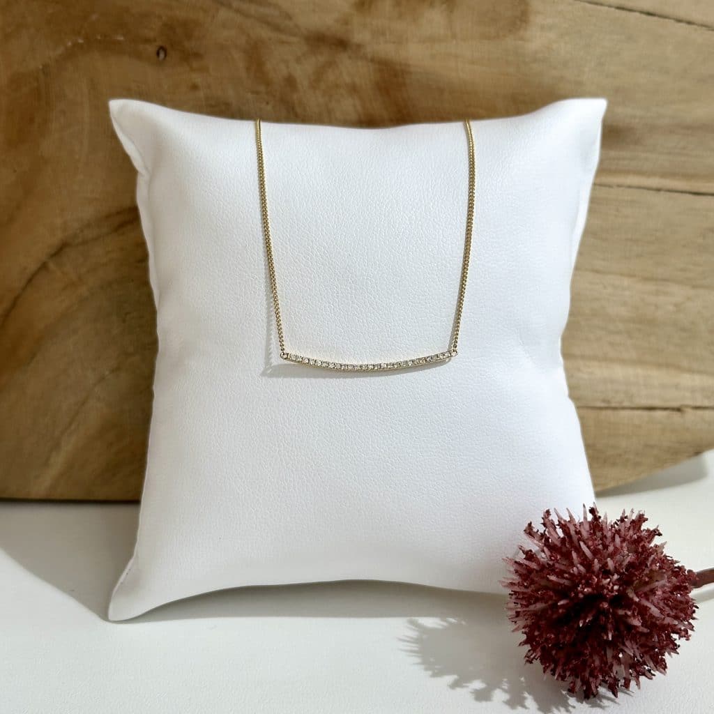 Halsschmuck, zarte Goldketten mit Diamanten, Diamantcollier Stäbchen aus Gold Juwelier Brandstetter Wien