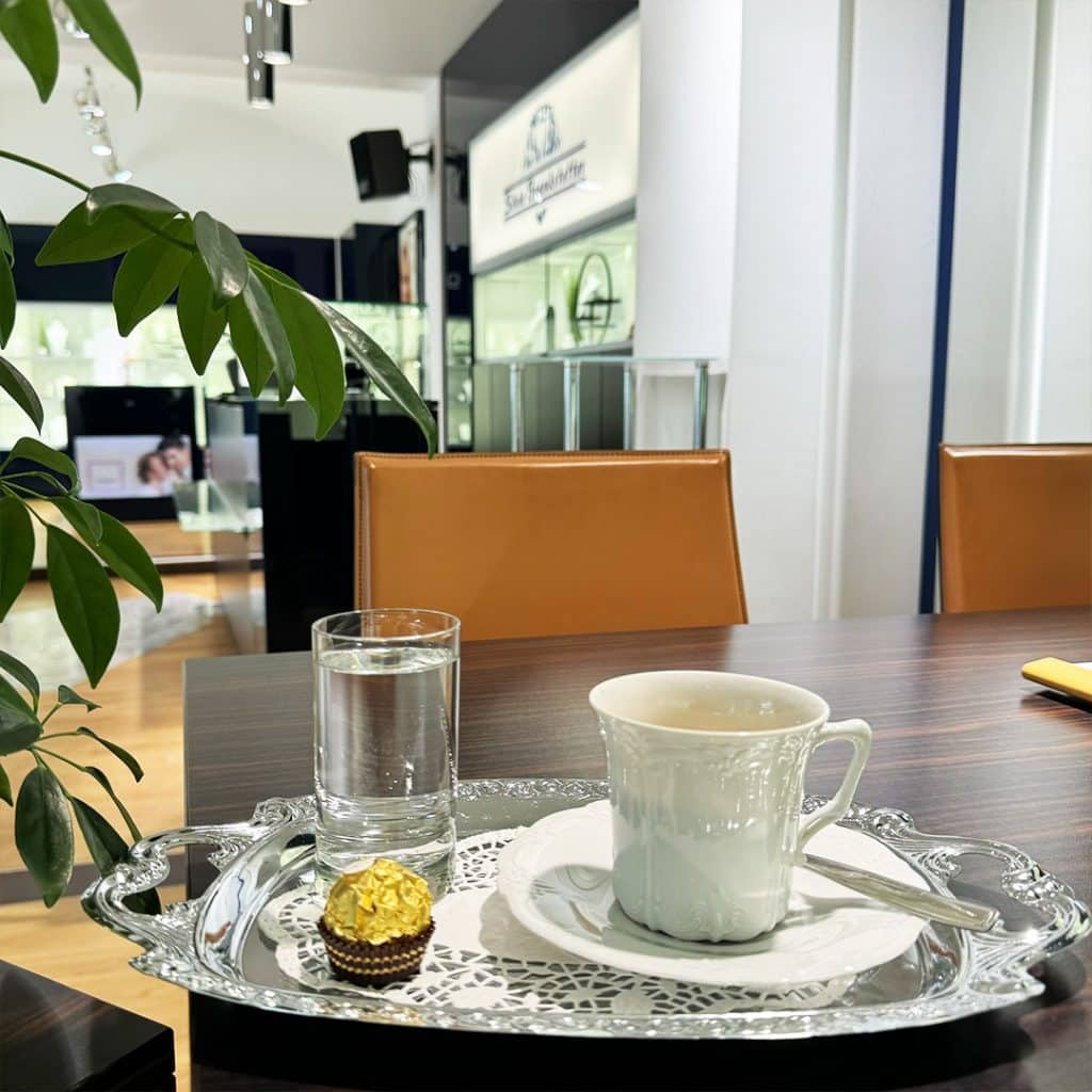 Beratungstermin vereinbaren Weihnachtsgeschenk kaufen bei Juwelier Brandstetter Wien