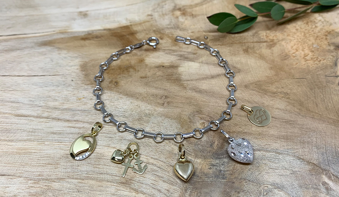 Titelbild Bettelarmbänder von Juwelier Brandstetter Wien