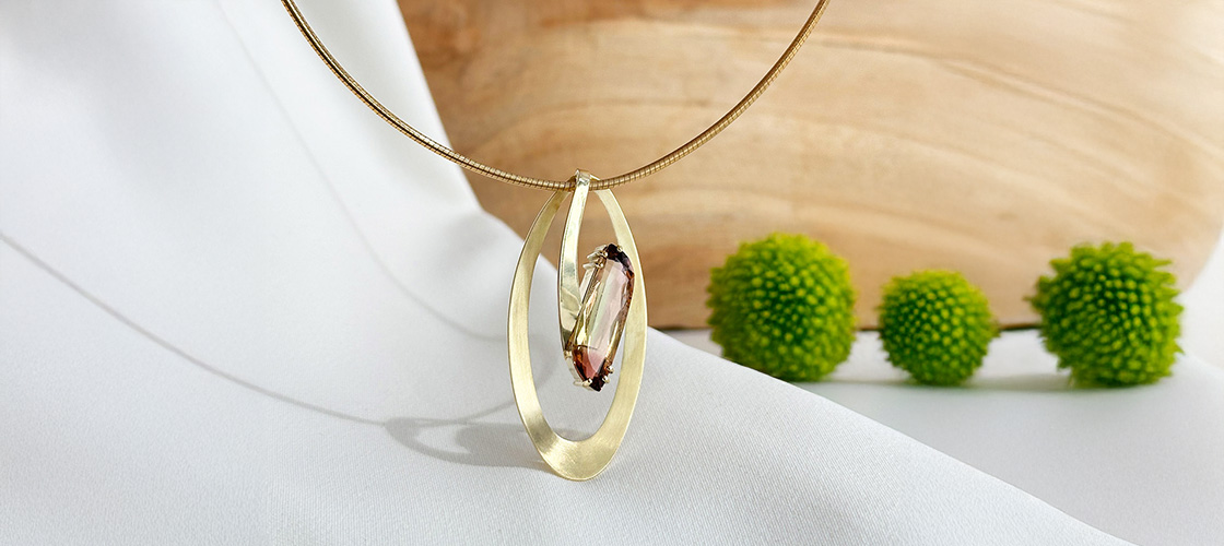 Edelsteinanhänger von Juwelier Brandstetter Wien