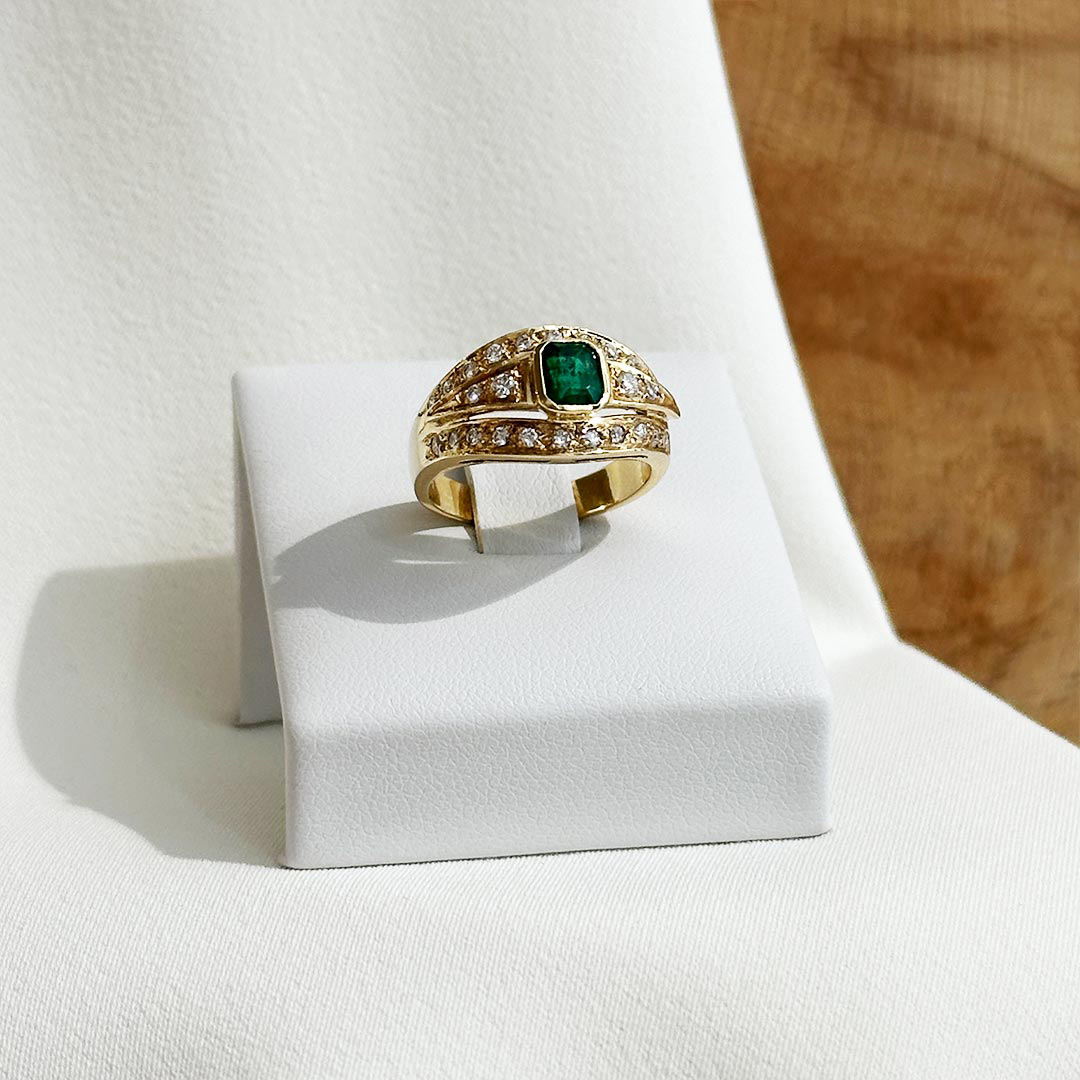 Ringe mit Diamanten und Edelsteinen